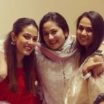 Mira Rajput Instagram - When they say ‘wind beneath my wings’ I think of you! Gentle presence, continuous support, unconditional warmth and care and love beyond measure! Love you my Mama no.2! Couldn’t do anything without you! Happy Birthday Peepeep @priyatulshan! Love you forever 💋 You keep it together and keep us together ❤️