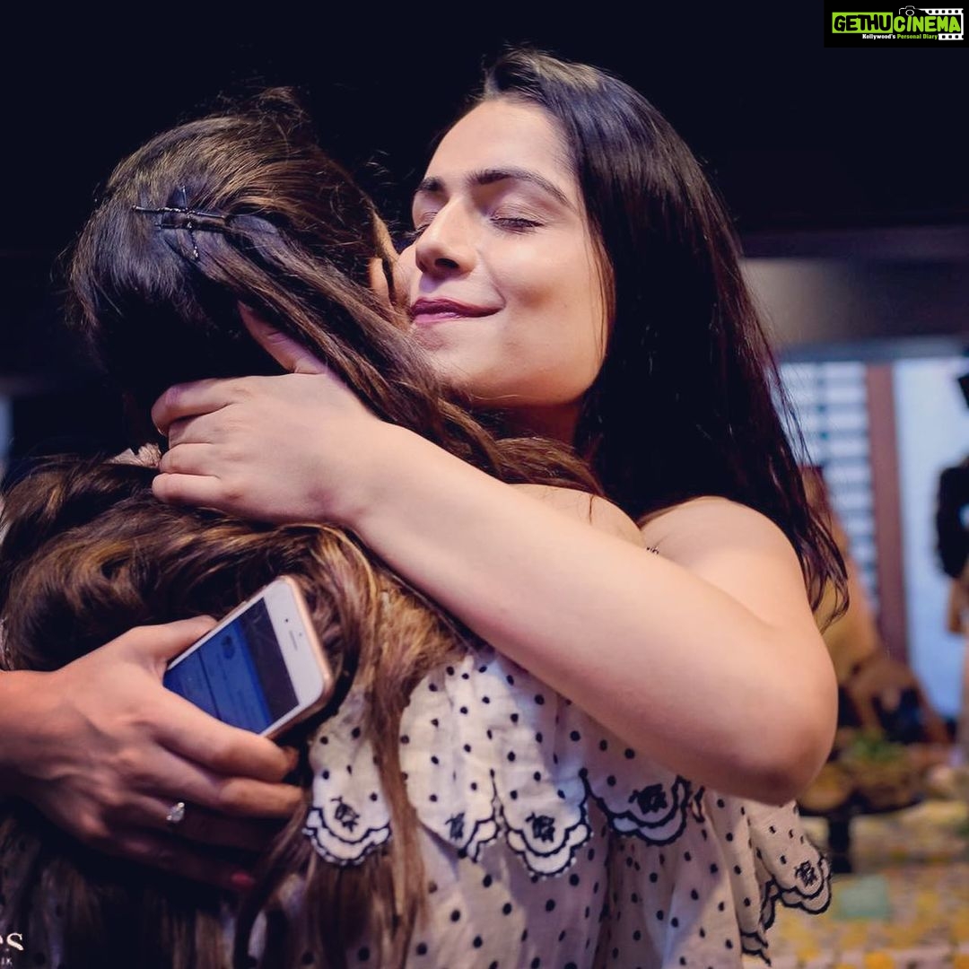 Mira Rajput Instagram - Happy Galentine’s to my lover for life, my best friend, and speed dial during the most awkward moments. Most certainly my strongest LDR, I can’t believe I will see you after 1 year at your wedding as we kick off #arjunsejailed today! Can’t wait to squeeze you my one and only❤️ And we will still go to the loo together— cause some things never change 😜 Time has flown dude - look at the picture quality 😆