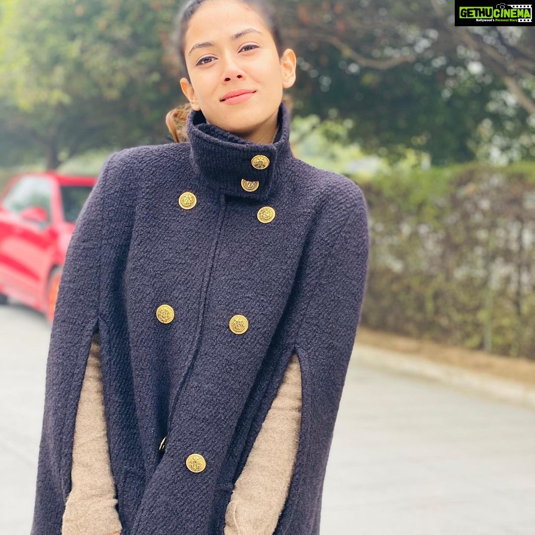 Mira Rajput Instagram - The snuggle is real