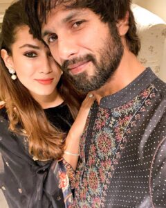Mira Rajput Instagram - Grateful for family, small joys and being together. Happy Diwali 🪔 ❤️