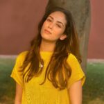 Mira Rajput Instagram - Did I already tell you? I 💛 Yellow