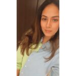 Mira Rajput Instagram - Split personality Also gave myself a haircut. #tamethesplits #punintended