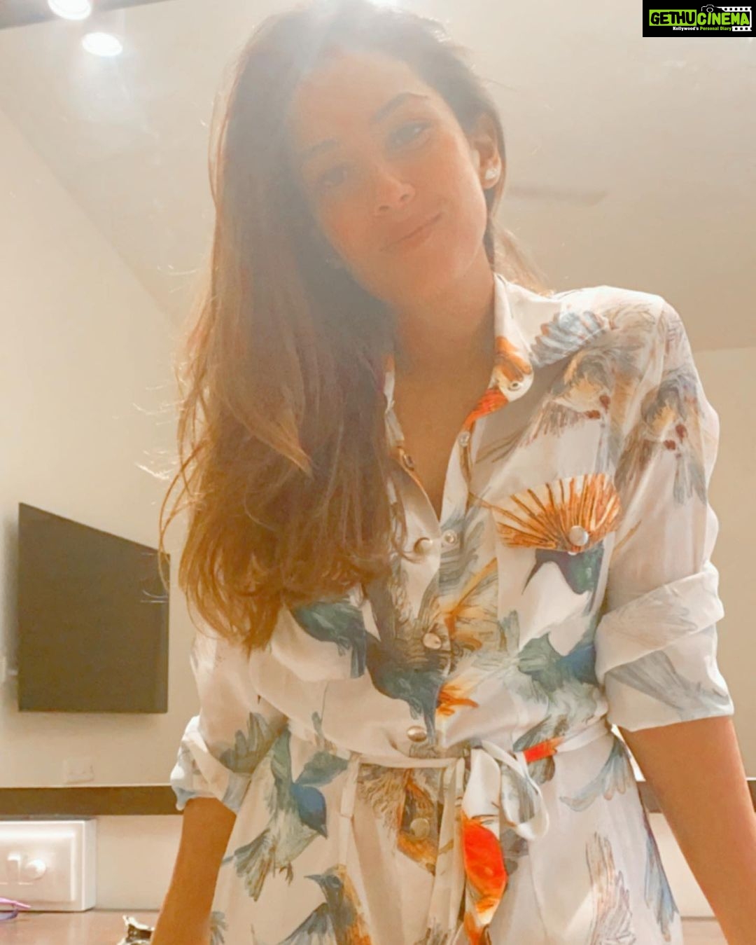 Mira Rajput Instagram - If its pre-corona and pre-baby can it be considered vintage? 👗