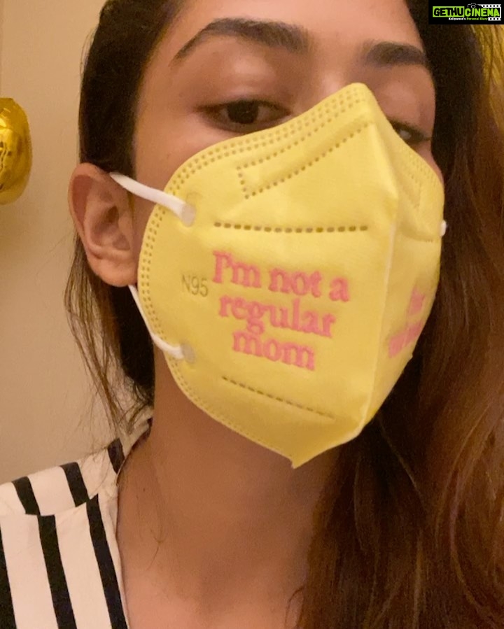 Mira Rajput Instagram - Move over Regina. Trust my friends @ishitasethii and @priyankaagrawal to put my lifeβs motto on a mask ππ»ββοΈ Drop your favourite #MeanGirls quote in the comments π @isaasmasks duh. #sofetch #staysafe