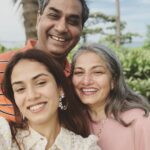 Mira Rajput Instagram - Happy Birthday to my favourite person in the whole wide world ❤️ I love you Daddy! Always have, always will! The wind beneath my wings, helping me soar higher and higher, ever-encouraging, my shoulder to cry on, pillar of strength and truest friend. And even though the next generation adores you times 6, we will always be you’re triple number 1’s. You make us the women we are today ❤️ Love you forever ❤️❤️