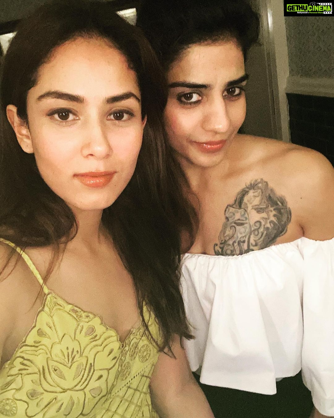 Mira Rajput Instagram - Happy Birthday to my constant ❤️ #loveyoulongtime #friendsarethefamilyyouchoose