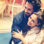Mira Rajput Instagram - Happy Father’s Day to the best Dad ❤️ There’s a reason our kids wake up and jump on you #forevergoodcop #DaddyPig