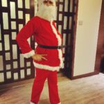 Mira Rajput Instagram - Santa really got into the groove of getting fit and healthy after Christmas last year. He even chose running over Rudolph. But like us all, even he struggles with the last bit of belly bulge 😂 Happy Holidays!