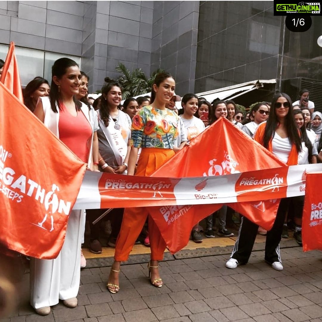 Mira Rajput Instagram - Thank you @biooil_india for having me at the first ever Bio Oil Pregathon that brought together expecting mothers to take #BigLittleSteps towards their health and indulge in some self love. The energy was infectious and it was truly heartwarming to see all the mums-to-be stand strong and walk hand in hand in their journey towards motherhood. A big shout out to all the families that cheered them on and made this event go down in the India Book of Records. So with each #BigLittleStep, let’s remember to love ourselves a little more, take care of ourselves a little more and remind ourselves that as mothers we are strong and beautiful each step of the way. #BioOilPregathon #selflove #BioOil #Pregathon