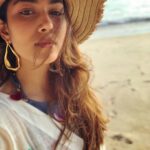 Mira Rajput Instagram – Keep me here ☀️