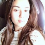 Mira Rajput Instagram - When the sun is shining.. click a selfie 💁🏻‍♀️