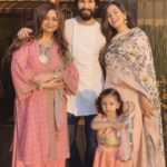 Mira Rajput Instagram - With Dadi!! Ta-Thai-Thai-Tat 😘