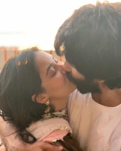 Mira Rajput Instagram - Only love 💕Happy Diwali!