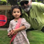 Mira Rajput Instagram - Kite flying with Baba! It’s a happy Independence Day! 🌈💖