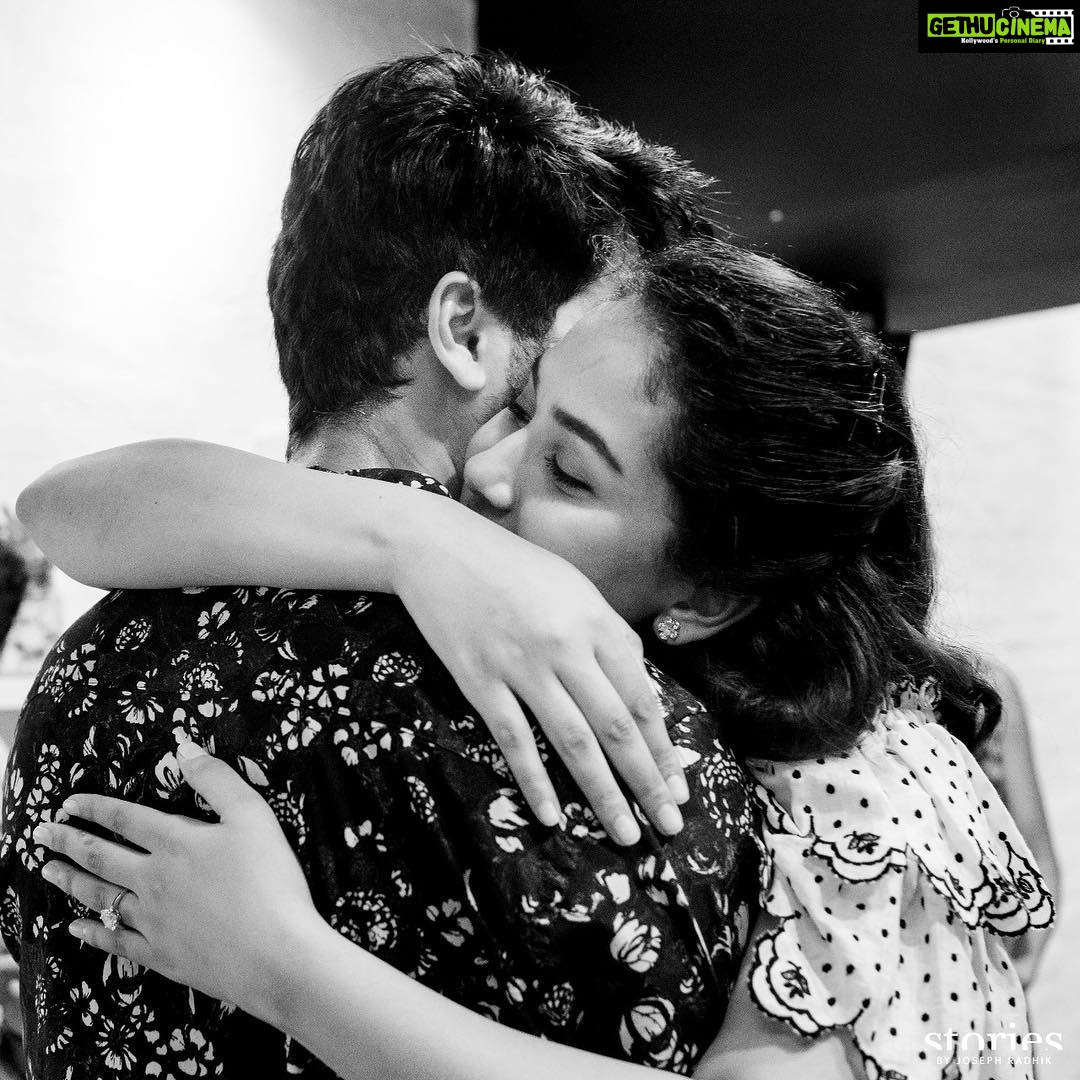 Mira Rajput Instagram - Find someone you can hug, kiss and kick. And then don’t ever let them go 💋