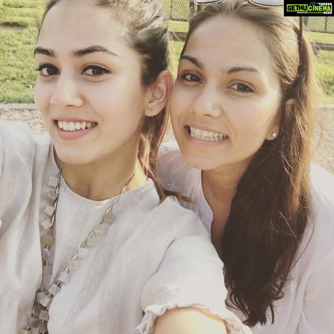 Mira Rajput Instagram - Happy birthday to our sunshine girl βοΈππΌπ»#shiningbright #noor