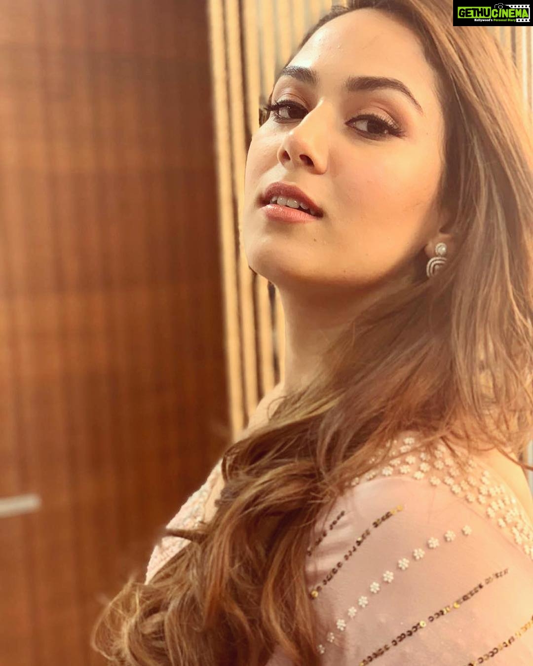 Mira Rajput Instagram - @jade_bymk @jet_gems @delnanallaseth @saniya_shadadpuri
