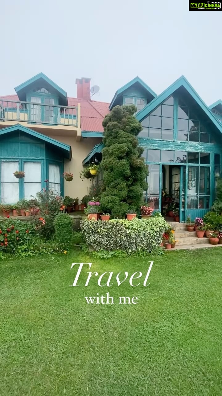 Mira Rajput Instagram - Travel with me to.. The misty mountains 🏔 Picturesque islands 🏝 The desert 🐪 Futuristic Cities 🏙 The valleys by road 🛣 But the best part.. is coming back home ❤️ . . . . . #travel #traveldiaries #travelgram #vacationvibes #vacaymode
