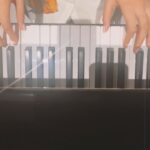 Mira Rajput Instagram - Another hand at my favourite spot 🌸 Guess the song? . . . . . . #pianocover #pianoreels #kesariya