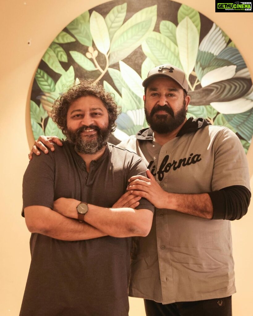 Mohanlal Instagram - I'm delighted to announce that my next project will be with one of the most exciting and immensely talented directors in Indian cinema - Lijo Jose Pellissery. The project will be produced by John and Mary Creative, Max Labs and Century Films. @lijo_lebowski @johnandmary.creative @shibu_babyjohn @centuryfilms.in @achubjohn