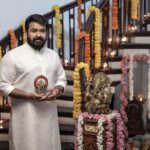 Mohanlal Instagram - Ganpati Bappa Morya Ganesha Chaturthi Wishes 🙏 . 📸 @director_aniesh_upaasana . . #ganeshchaturthi #ganapatibappa #ganapati #vinayakachaturthi