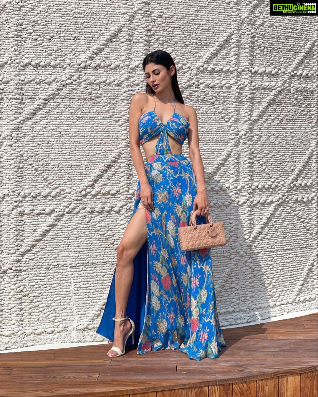 Mouni Roy Instagram - As far as the double life goes ours isn’t as cool as Clark Kent but we do get to act & dance! Dubai, United Arab Emiratesدبي