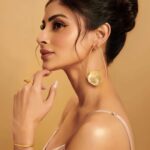 Mouni Roy Instagram – 🪄 ❤️ @idivaofficial 

#YouAreGold @mygoldguide  @gjepcIndia

Editor: @cbdcruz
Creative Head: @santu.misra
Photographer: @manasisawant
Stylist: @shauryaathley @ayeshaaminnigam
Styling Assistant: @janvhijaiswal
Cover design: @monakatona
Makeup: @chettiaralbert
Hair: @chettiarqueensly
Video Director: @thesrishkebab
Producer: @saumyashresth 
Video Editor: @gsvirkk
Cover Story by: @stootea
DOP: @akshay_boomerang
Brand Solutions: @kanikabhattacharya
Project Lead: @ayushguha
Artist Reputation Management – @media.raindrop
Social media marketing: @shivanichatterjee @ekanshi.g

.