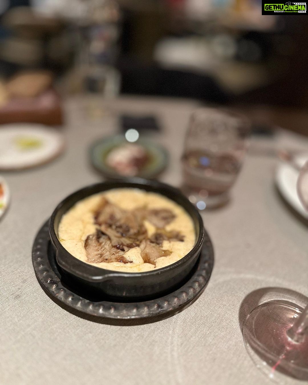 Mouni Roy Instagram - ‘Tis was a combination of magic & good food x #thevegetarianturkishmeal 🤤 Istanbul, Turkey