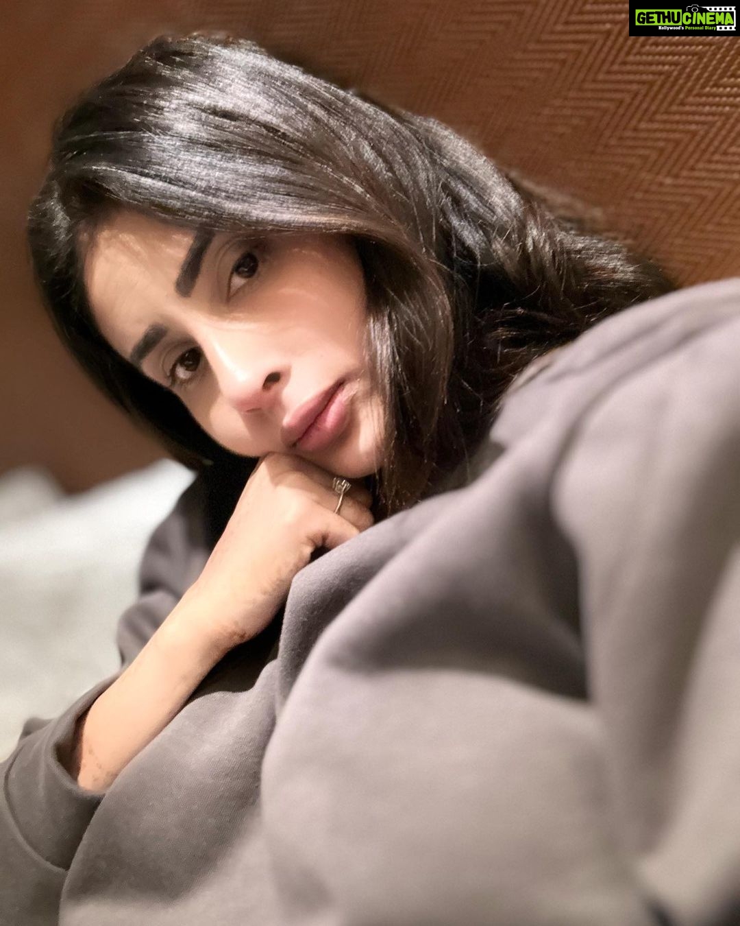 Mouni Roy Instagram - Baby needs a snack 👅 🍟