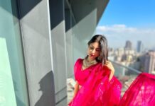Mouni Roy Instagram - मुस्कुराते हँसते दीप तुम जलाना, जीवन में नई खुशियों को लाना, दुख दर्द अपने भूल कर, सबको गले लगाना, और प्यार से ये दीवाली मनाना ✨🪔आप सभी को दीपावली की हार्दिक शुभकामनाएं🪔✨ Istanbul, Turkey