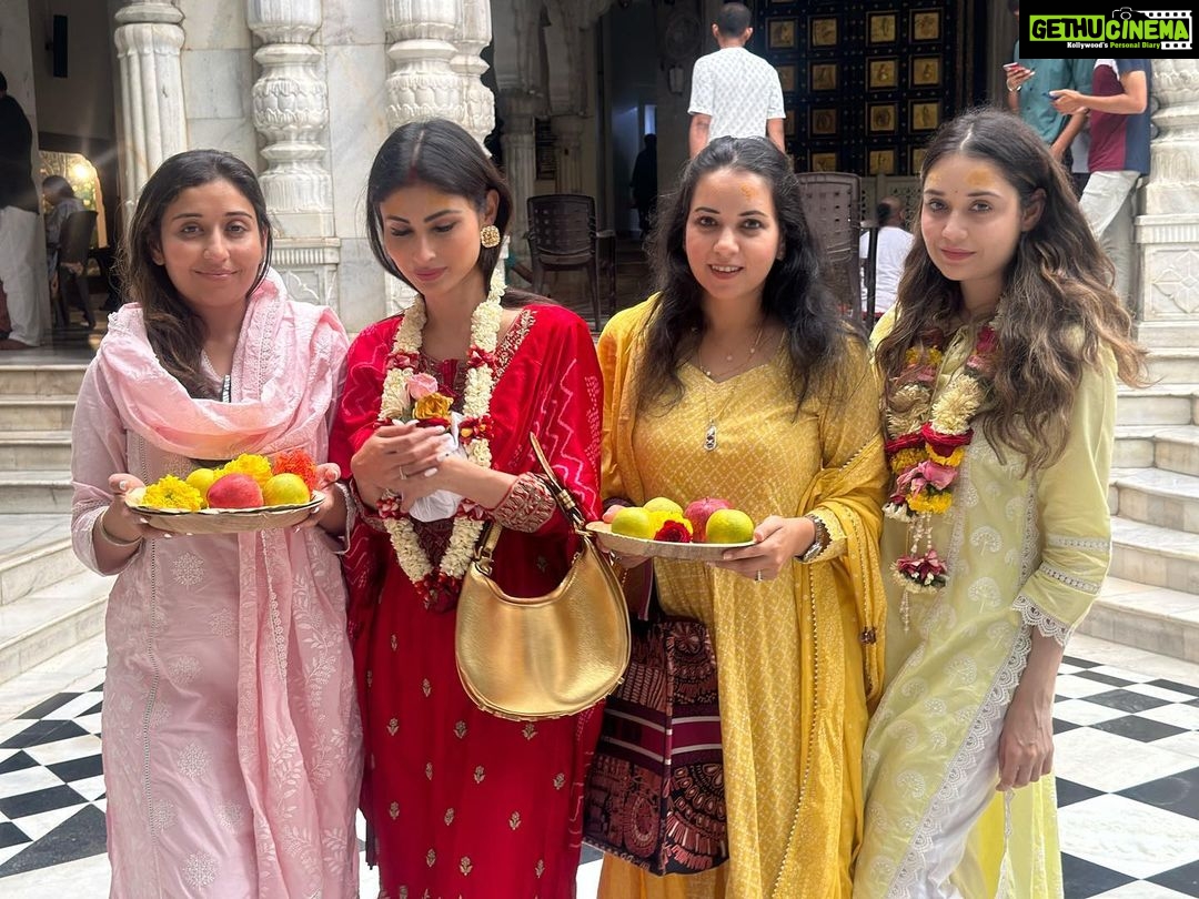 Mouni Roy Instagram - The week that was! Now Back to reality. ☺️♥️ Thankful for everyone who sent love my way on my birthday. Means the world to me.. forever grateful for all my fans for showering me with such unconditional love & support. Hari Om💫