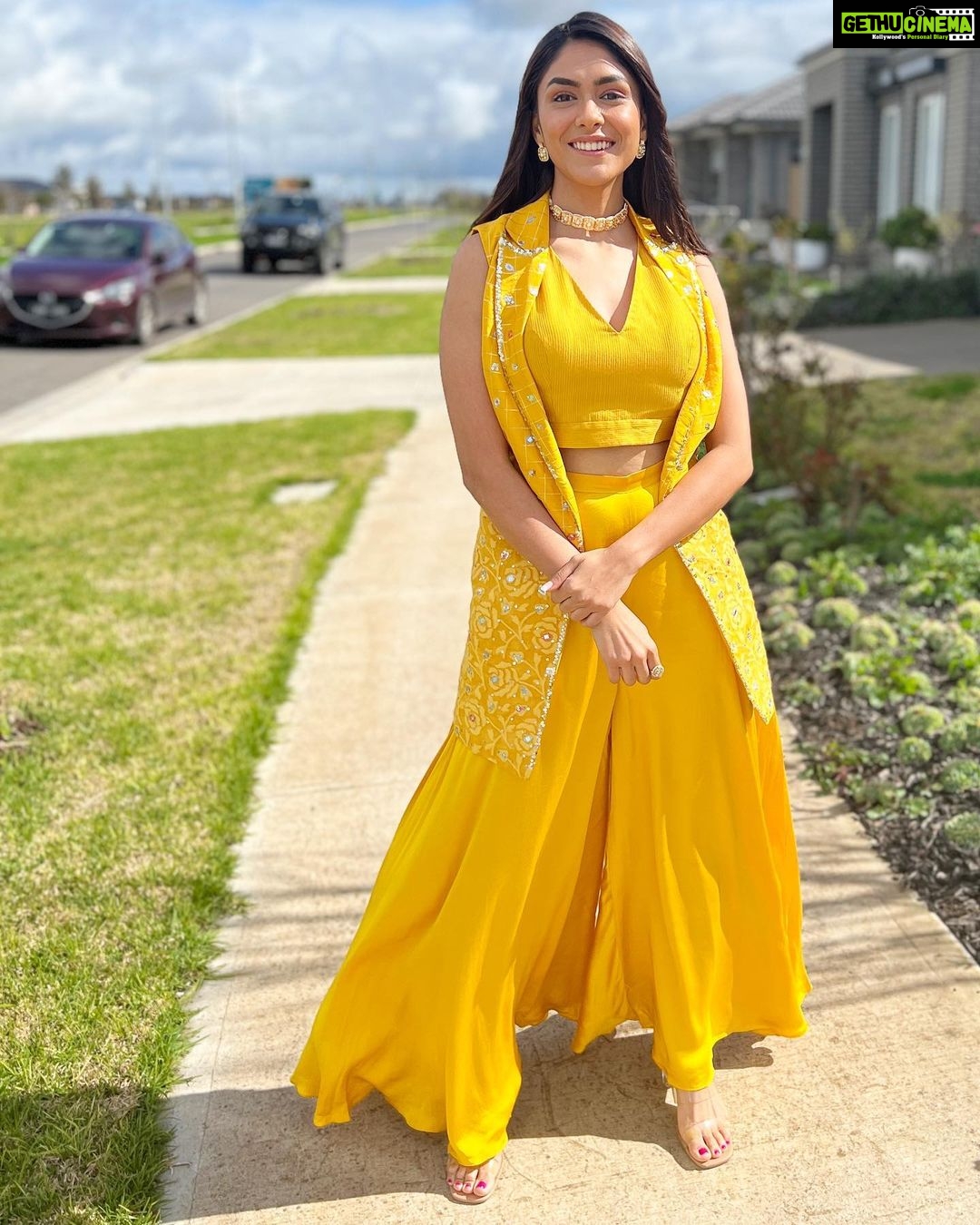 Mrunal Thakur Instagram - 💛💛💛💛 Outfit - @Loka_byveerali Earrings and Choker- @rubans.in @oakpinionpr Ring - @shoppaksha Styled by - @sheefajgilani Assisted by - @astha_kothari Melbourne, Victoria, Australia