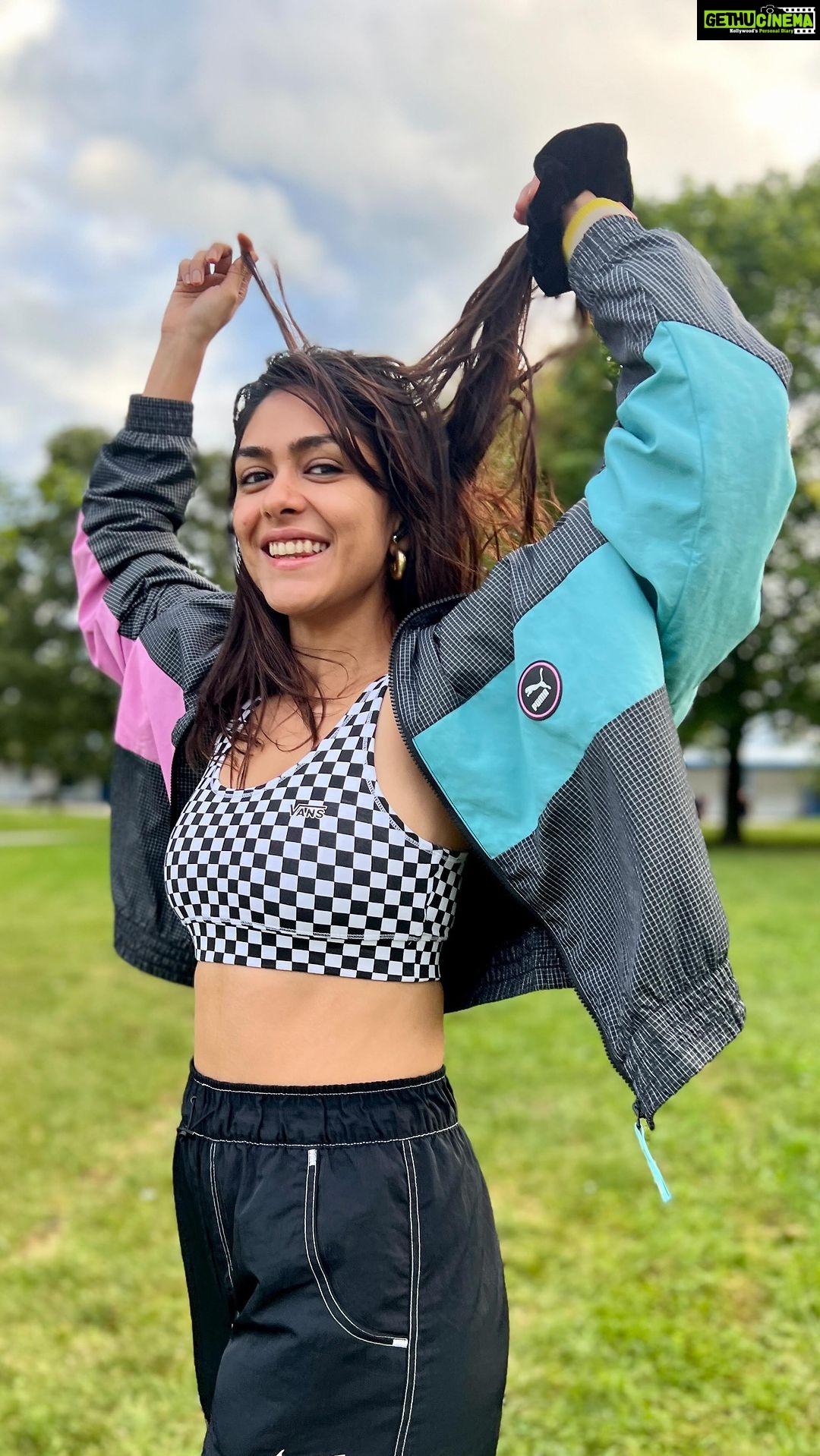 Mrunal Thakur Instagram - Follow your heart, even if it takes you to Chicago ❤️