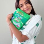 Mrunal Thakur Instagram - I unboxed 2.5 years?! And it was….WOW. Watch me put the new Whisper pads through an exciting test to see how effective they really are. Meanwhile, I’ll decide what to do with all this time I’m gonna save. Hmmm.. maybe take that long vacation finallyyyy…. You have to try it for yourself. Click on the link in the bio to take the #SaveTwoAndAHalfYears challenge and stand a chance to win amazing hampers…and an opportunity to star in a super fun reel with me! (I’m really excited for this!!!) #WhisperSeComfortableMyWay #SaveTwoAndAHalfYears #HeavyFlowDays #whispervoxpop