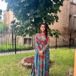 Mrunal Thakur Instagram – 💕💕💕 

Outfit: @varunbahlcouture @quirk_india 
Jewellry: @amrapalijewels 

.
.
Styled: @archamehta 
Styling team: @ruchi.munoth 

#chicago #sitaramam #sita