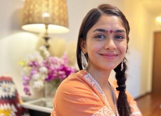Mrunal Thakur Instagram - Happy Dhanteras ✨