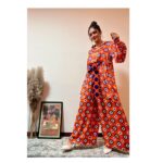 Mrunal Thakur Instagram – Gratitude 🧡

Styled by: @archamehta
Wearing: @madebycuin 
Jewellery @anaash.in 
Styling assist: @poorvjainn @kunjan_sumaria
Hair: @deepalid10 assisted by @vidushiparashar18 
Make up: @missblender 
Footwear @charleskeithofficial