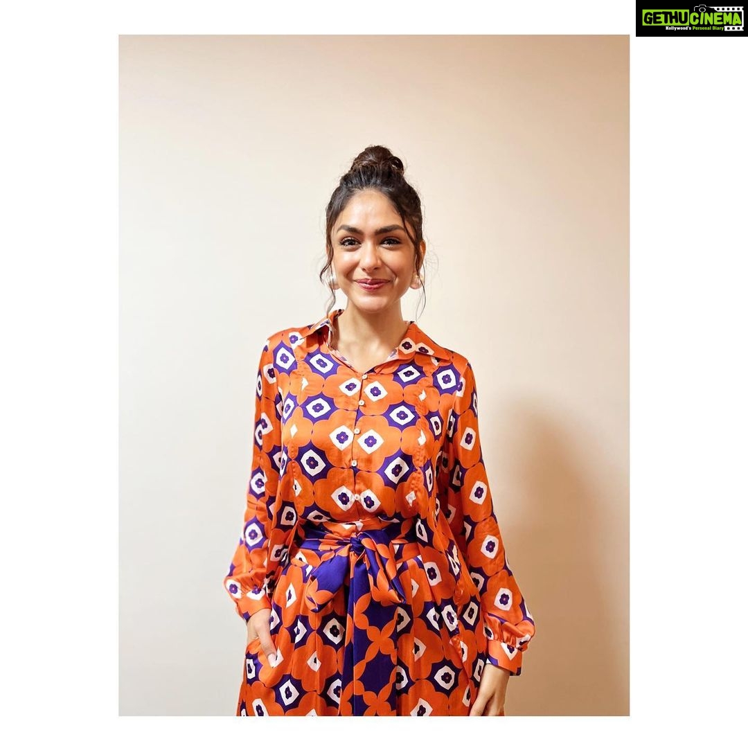 Mrunal Thakur Instagram - Gratitude 🧡 Styled by: @archamehta Wearing: @madebycuin Jewellery @anaash.in Styling assist: @poorvjainn @kunjan_sumaria Hair: @deepalid10 assisted by @vidushiparashar18 Make up: @missblender Footwear @charleskeithofficial