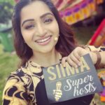 Nakshathra Nagesh Instagram – Back to my home ground ❤️ @siimawards this time, it’s bigger and better! There’s so much in store for all of you just as much as the stars. #staytuned 🥳