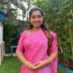 Nakshathra Nagesh Instagram - Lovely saree @srisaicollections9 ❤️ Blouse by @abarnasundarramanclothing