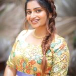 Nakshathra Nagesh Instagram - Back with my most favourite Diwali collections in town! Outfit : @theanarkalishop_official Mua: @makeup_up_kez Hair: @durga_hair_stylist Photo: @haran_official_