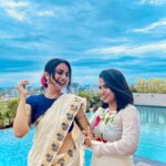 Namitha Pramod Instagram - Happiness is seeing your sibling smile ♥️ Home Sweet Home