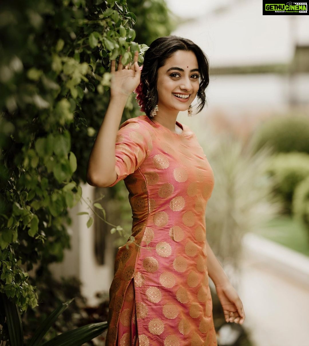 Namitha Pramod Instagram - തിരുവാവണി രാവും മനസാകെ നിലാവും.✨ എല്ലാവർക്കും എന്റെ ഹൃദയം നിറഞ്ഞ ഓണാശംസകൾ.☀️ Happy Onam ♥️ @dink4n @neethu_makeupartist @labelmdesigners @rashmimuraleedharan @ladies_planet_rental_jewellery #pic #picoftheday #onam #onamvibes #instagram #instadaily #culture #festival #she #india #kerala