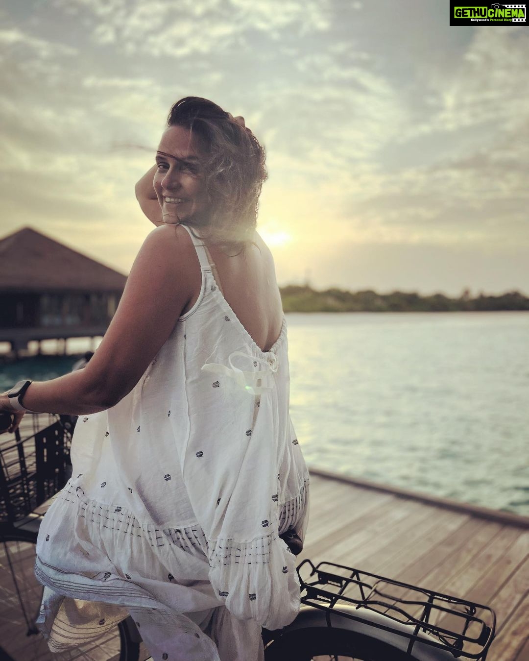 Neha Dhupia Instagram - Thank you for the #birthdaylove … my heart is full … mentally I was on a bicycle by the ocean, watching sunsets 🤩 and physically it was a day at work … n now post a red eye flight and 4 days away from home … the #birthdayblues are real …