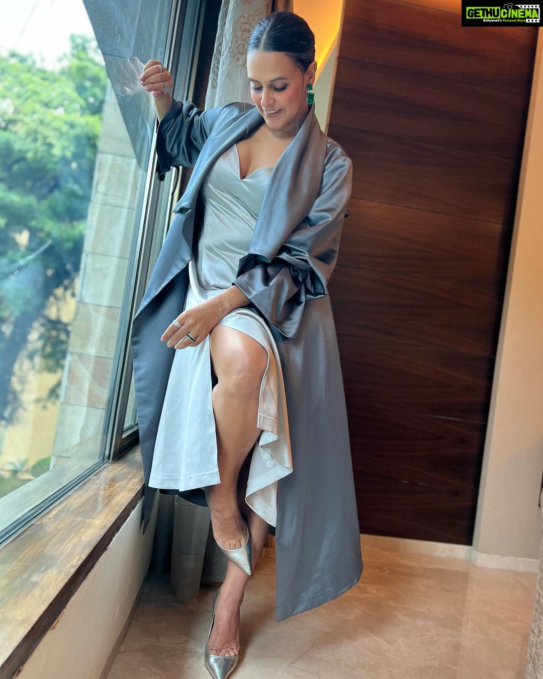 Neha Dhupia Instagram - Silver linings 💎 . . . . . . : . Designed n styled by @ayeshakhanna20 @bilquis_qazi_07 Jewelry @karishma.joolry Muah @sonicsmakeup @hamidahairartis @dermalogicain @dermalogica #dermalogicaturns15