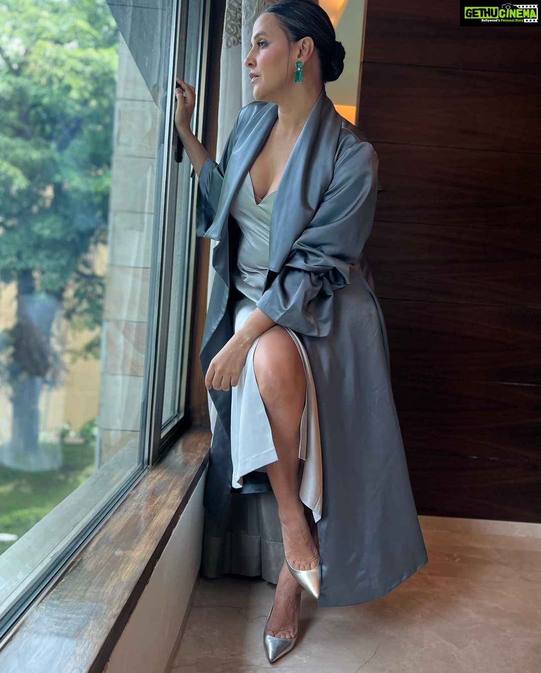 Neha Dhupia Instagram - Silver linings 💎 . . . . . . : . Designed n styled by @ayeshakhanna20 @bilquis_qazi_07 Jewelry @karishma.joolry Muah @sonicsmakeup @hamidahairartis @dermalogicain @dermalogica #dermalogicaturns15