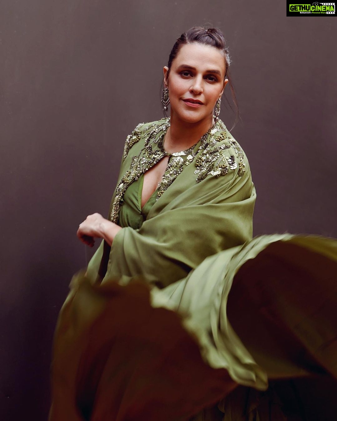 Neha Dhupia Instagram - See green 🍃 . . . . . #eventdiaries 📸 @kapilcharaniya Muah @venusferreira In @theohailakhanofficial