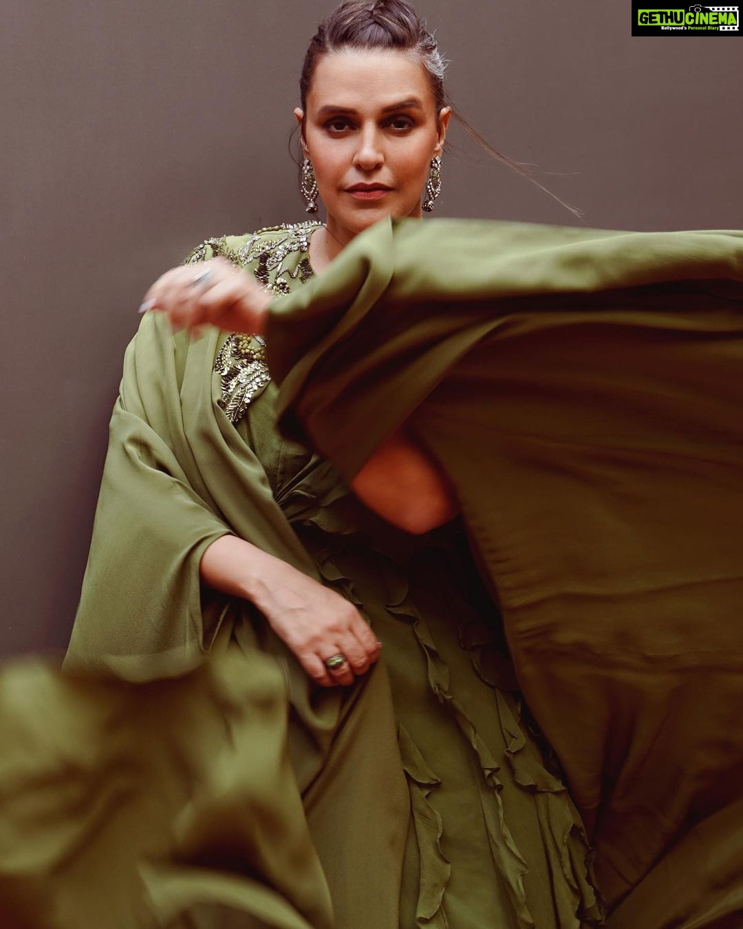 Neha Dhupia Instagram - See green 🍃 . . . . . #eventdiaries 📸 @kapilcharaniya Muah @venusferreira In @theohailakhanofficial