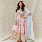 Neha Dhupia Instagram - My baby girl taught me how to love #pink all over again … 💖 #ganpatibappamorya . . . . . . In @gopivaiddesigns 📸 @kadamajay Muah @mitavaswani @hamidahairartis