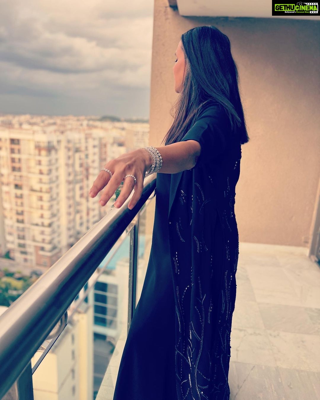 Neha Dhupia Instagram - Too dressed to standstill 😉 . . . . . . . @theohailakhanofficial @karishma.joolry @wardrobist @mitavaswani #eventdiaries